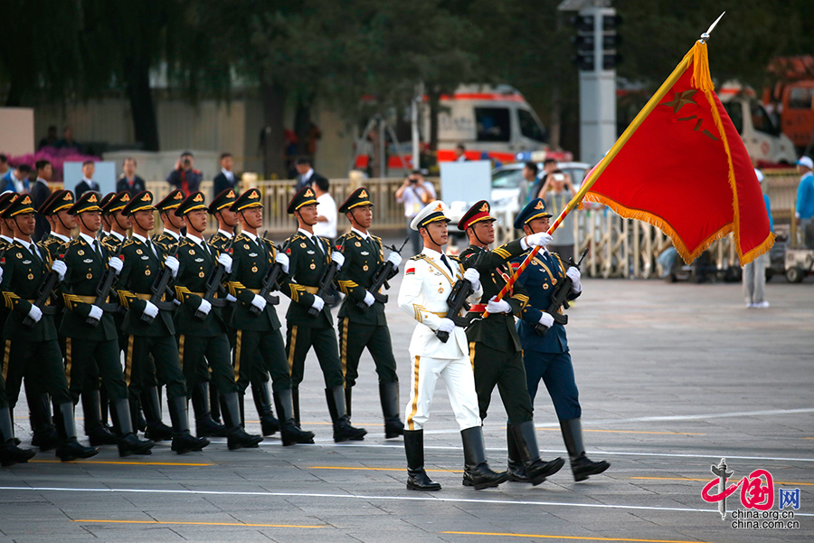 9.3大阅兵即将开始---直击三军仪仗队[组图]