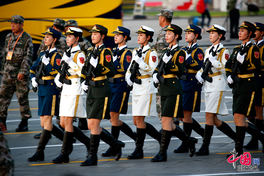 9.3大阅兵即将开始---直击三军仪仗队[组图]
