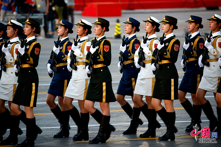 9.3大阅兵即将开始---直击三军仪仗队[组图]